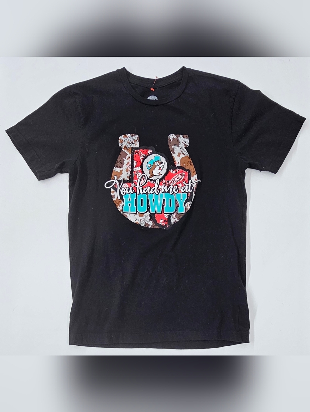 Buc-ee's T-Shirt, Adult Size Small, "You Had Me At Howdy" Official Graphic Tee